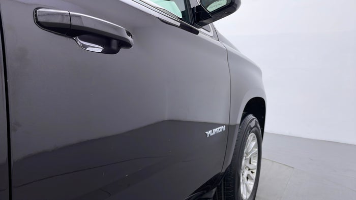 GMC YUKON-Door Exterior RHS Front Scratch