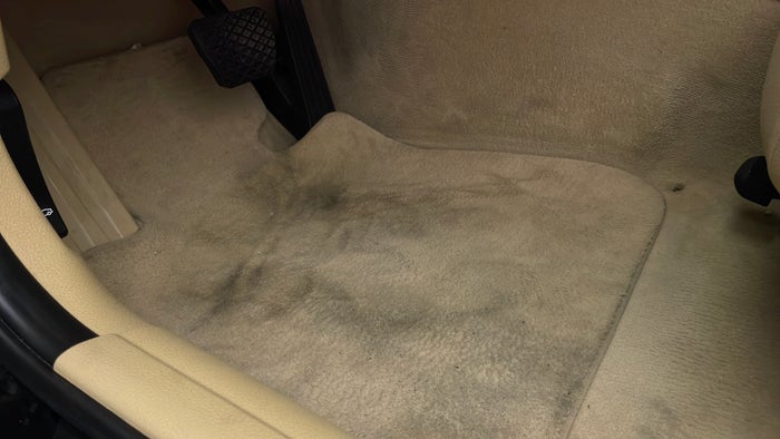 BMW 320I-Flooring Front LHS Stain
