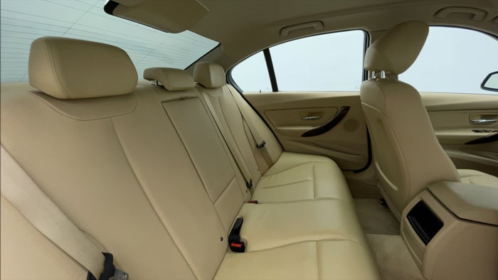 BMW 320I-Right Side Door Cabin View