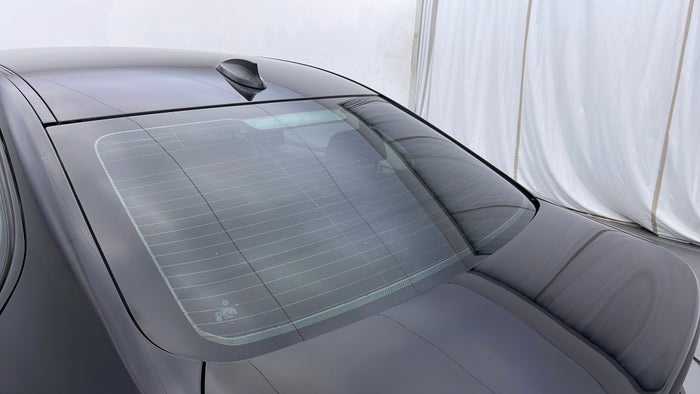 BMW 320I-Windshield Rear Scratch