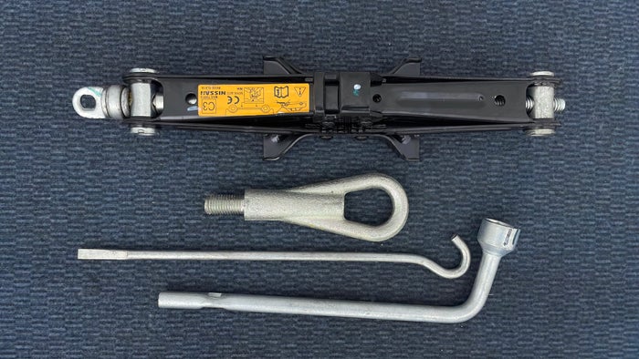 NISSAN MICRA-Tool Kit