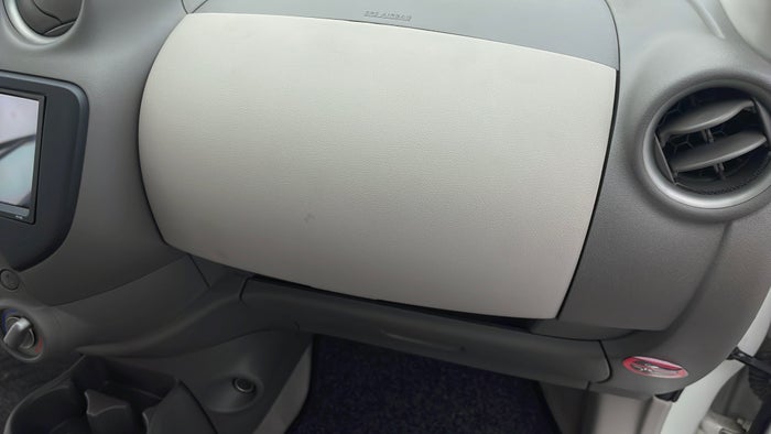 NISSAN MICRA-Dashboard Trim Scratch