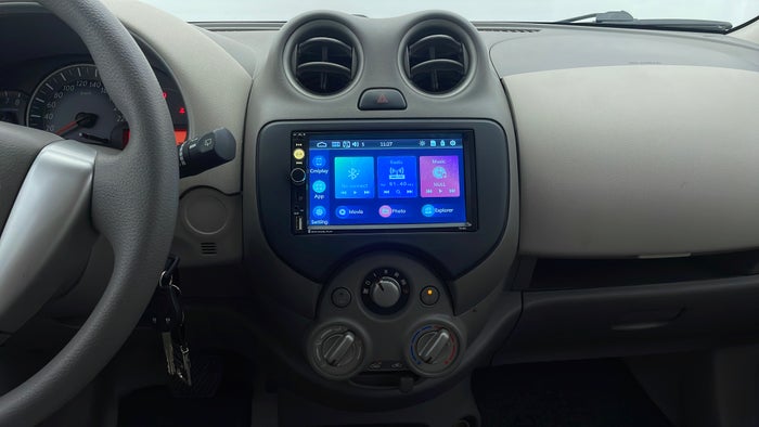 NISSAN MICRA-Center Console