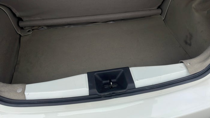 NISSAN MICRA-Dicky /Boot Door Boot interior Scratch