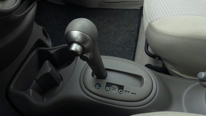 NISSAN MICRA-Gear Lever
