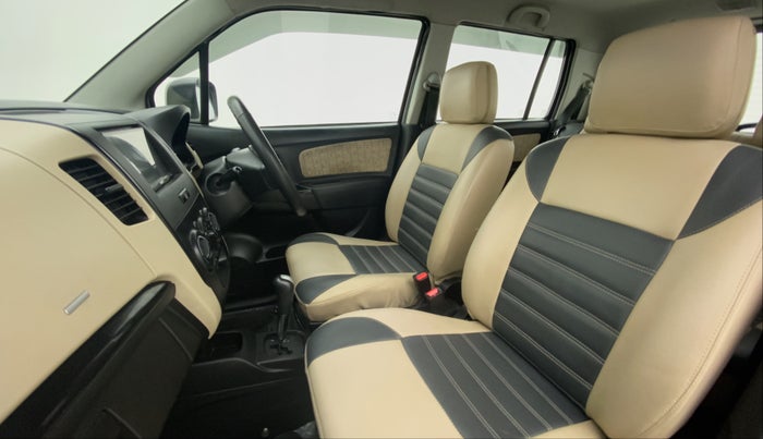 2018 Maruti Wagon R 1.0 VXI AMT, Petrol, Automatic, 84,827 km, Right Side Front Door Cabin