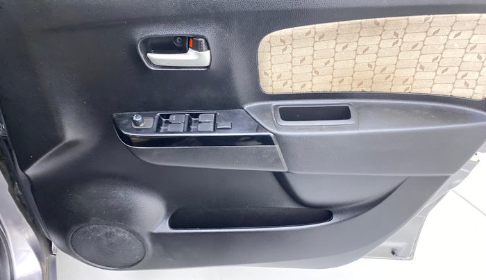 2018 Maruti Wagon R 1.0 VXI AMT, Petrol, Automatic, 84,827 km, Driver Side Door Panels Control