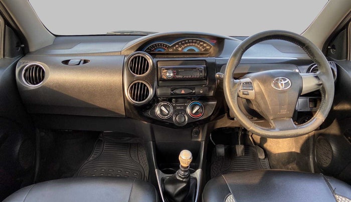 2014 Toyota Etios CROSS VD, Diesel, Manual, 62,381 km, Dashboard