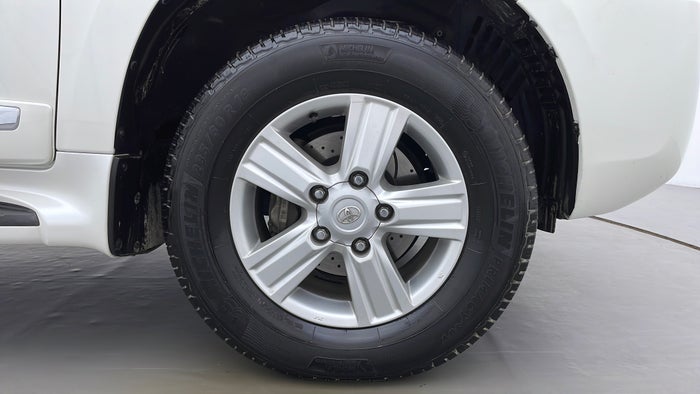 TOYOTA LAND CRUISER-Right Front Tyre