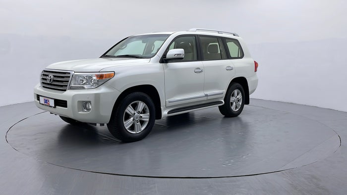 TOYOTA LAND CRUISER-Left Front Diagonal (45- Degree) View
