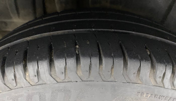 2019 Maruti XL6 ZETA SHVS, Petrol, Manual, 18,248 km, Right Rear Tyre Tread