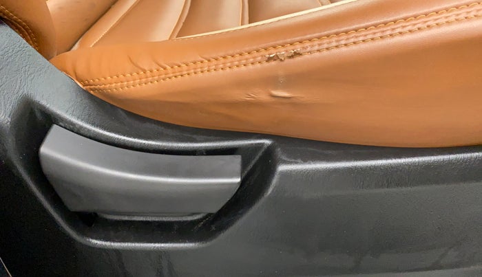2021 Mahindra Scorpio S5, Diesel, Manual, 14,943 km, Driver Side Adjustment Panel