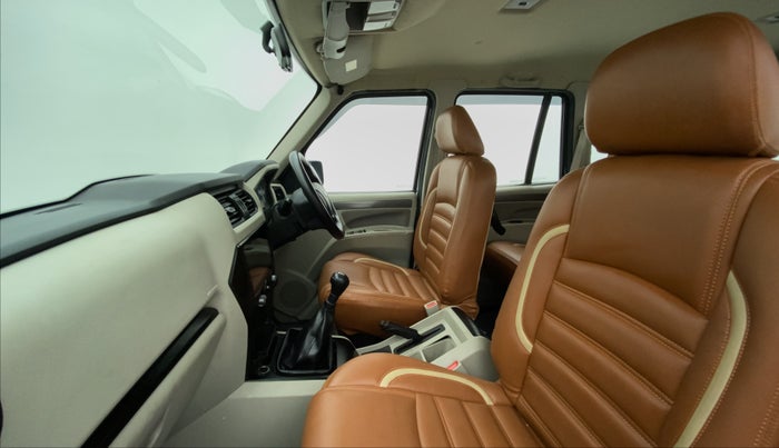 2021 Mahindra Scorpio S5, Diesel, Manual, 14,943 km, Right Side Front Door Cabin