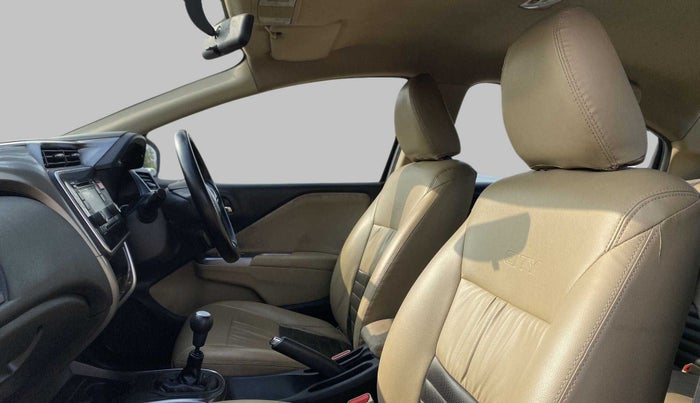 2015 Honda City V MT PETROL, Petrol, Manual, 59,547 km, Right Side Front Door Cabin