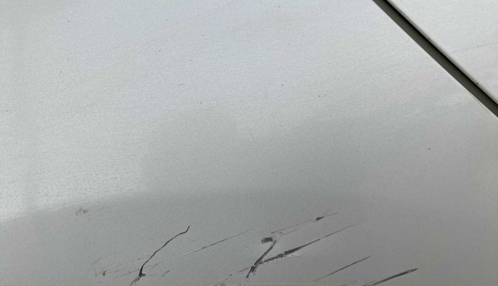 2019 Mahindra MARAZZO M2 8 STR, Diesel, Manual, 67,827 km, Right quarter panel - Minor scratches
