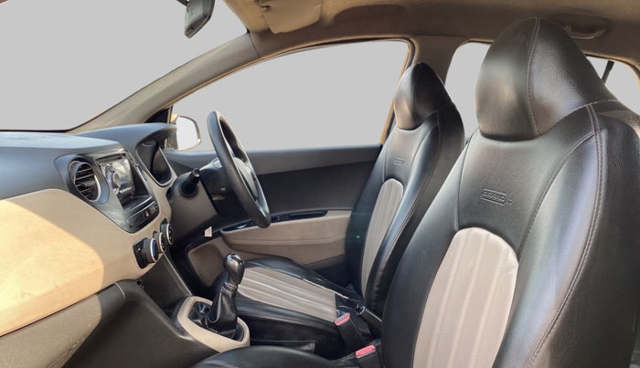 2015 Hyundai Grand i10 MAGNA 1.2 VTVT, Petrol, Manual, 58,802 km, Right Side Front Door Cabin