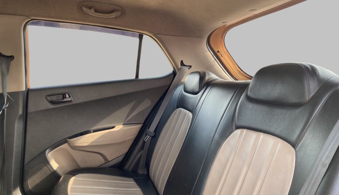 2015 Hyundai Grand i10 MAGNA 1.2 VTVT, Petrol, Manual, 58,802 km, Right Side Rear Door Cabin