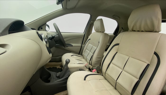 2015 Toyota Etios Liva G, Petrol, Manual, 41,398 km, Right Side Front Door Cabin
