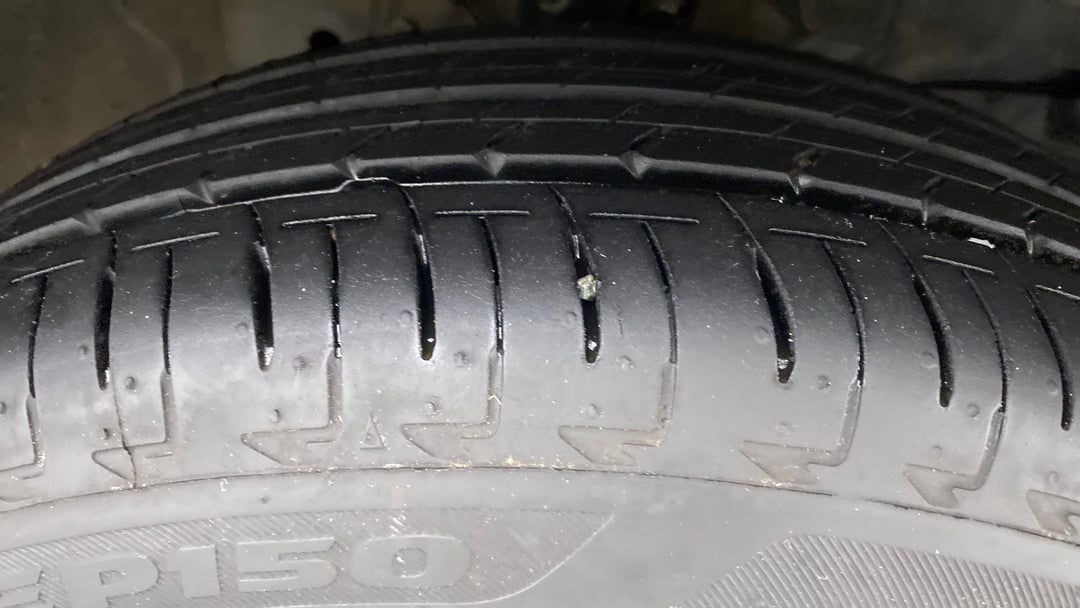 Right Front Tyre Tread