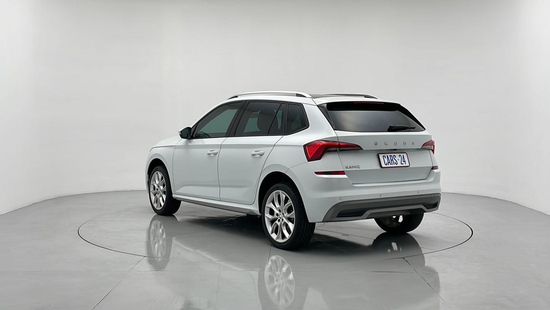 Left Back Diagonal (45- Degree) View