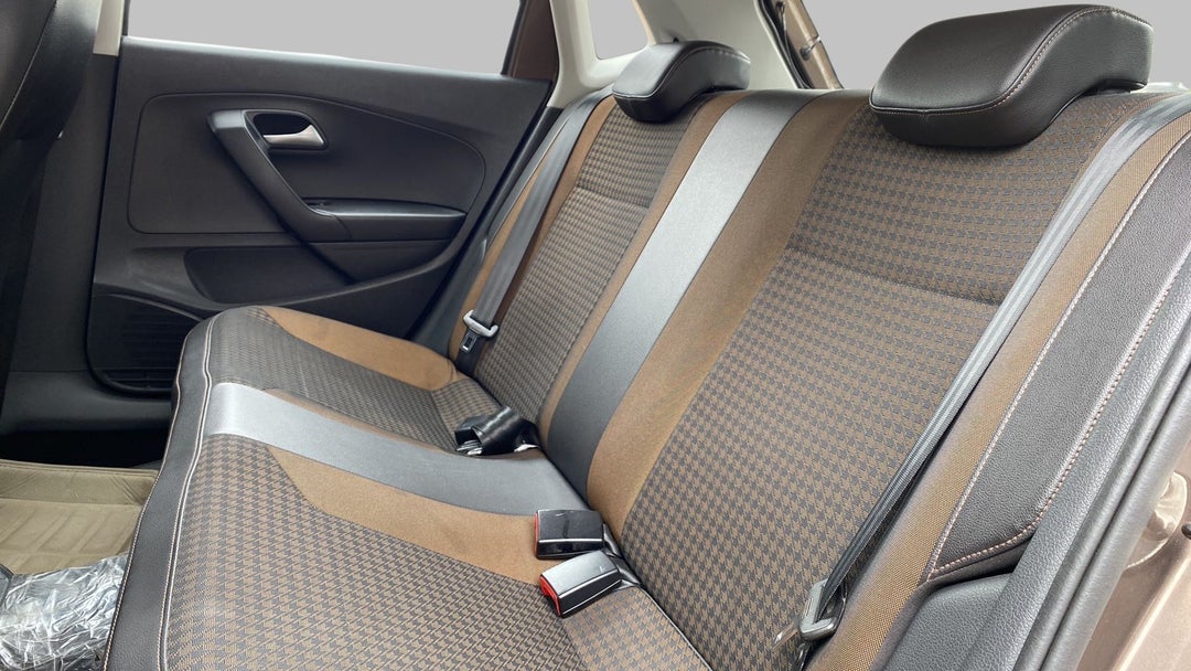 Right Side Rear Door Cabin