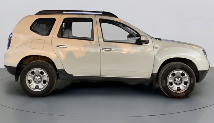 2015 Renault Duster 85 PS RXL, Diesel, Manual, 81,557 km, Right Side View