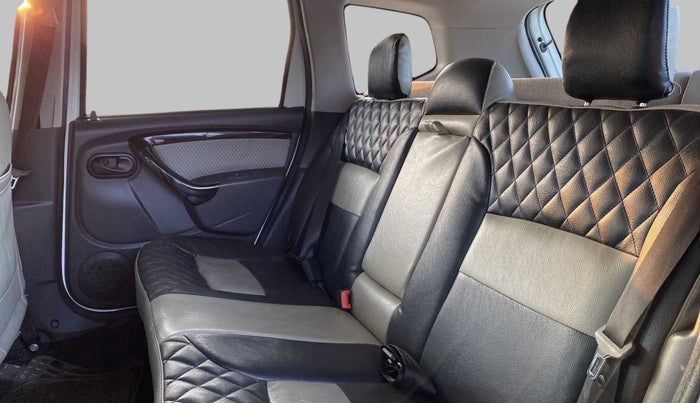 2015 Renault Duster 85 PS RXL, Diesel, Manual, 81,557 km, Right Side Rear Door Cabin