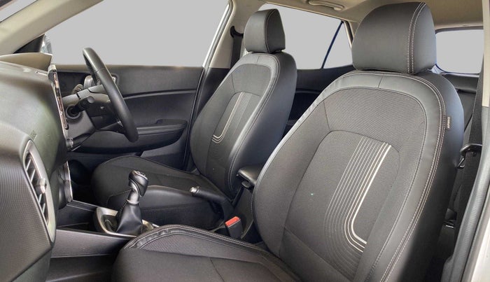 2020 Hyundai VENUE 1.0 turbo GDI IMT SX O, Petrol, Manual, 22,189 km, Right Side Front Door Cabin