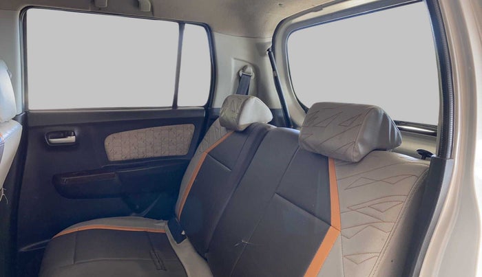 2017 Maruti Wagon R 1.0 VXI, Petrol, Manual, 22,964 km, Right Side Rear Door Cabin