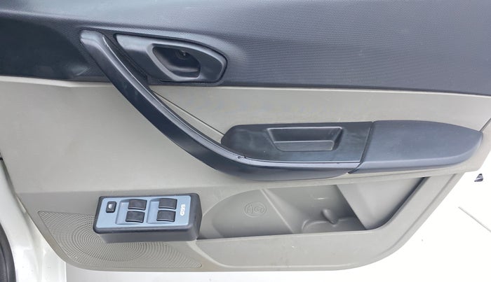 2017 Tata Tiago XE 1.05 REVOTORQ, Diesel, Manual, 75,730 km, Driver Side Door Panels Control