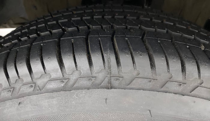 2015 Mahindra Scorpio S10, Diesel, Manual, 39,216 km, Right Front Tyre Tread