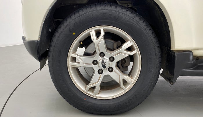 2015 Mahindra Scorpio S10, Diesel, Manual, 39,216 km, Left Front Wheel