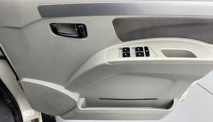 2015 Mahindra Scorpio S10, Diesel, Manual, 39,216 km, Driver Side Door Panels Control