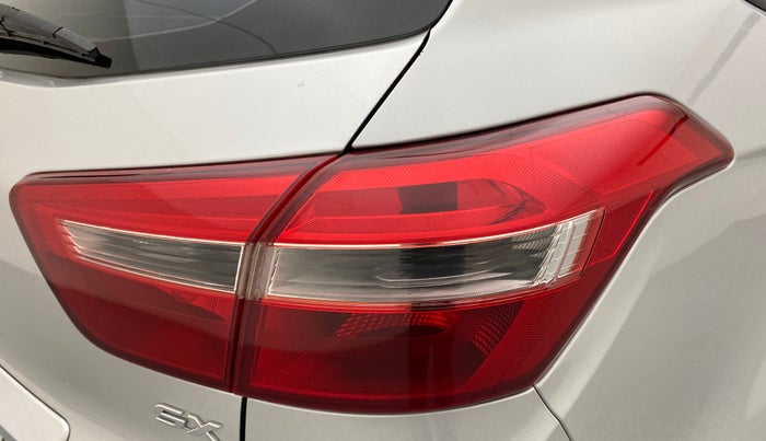 2015 Hyundai Creta 1.6 SX PLUS PETROL, Petrol, Manual, 58,130 km, Right tail light - Minor scratches
