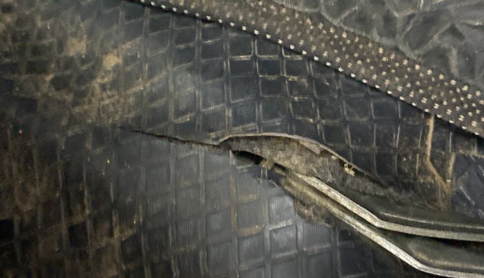 2018 Maruti Alto 800 LXI, Petrol, Manual, 36,974 km, Flooring - Carpet is minor damage