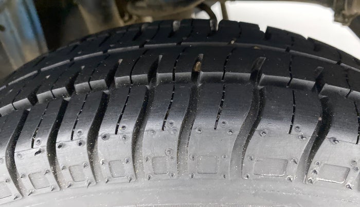 2018 Maruti Alto 800 LXI, Petrol, Manual, 36,974 km, Left Rear Tyre Tread