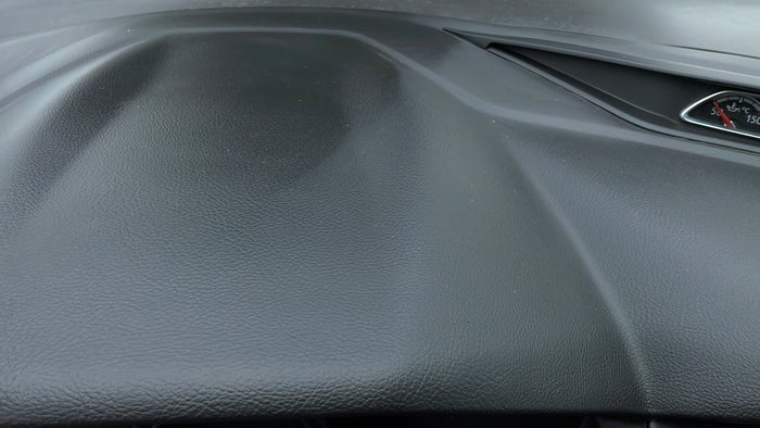 FORD FOCUS-Dashboard Trim Scratch