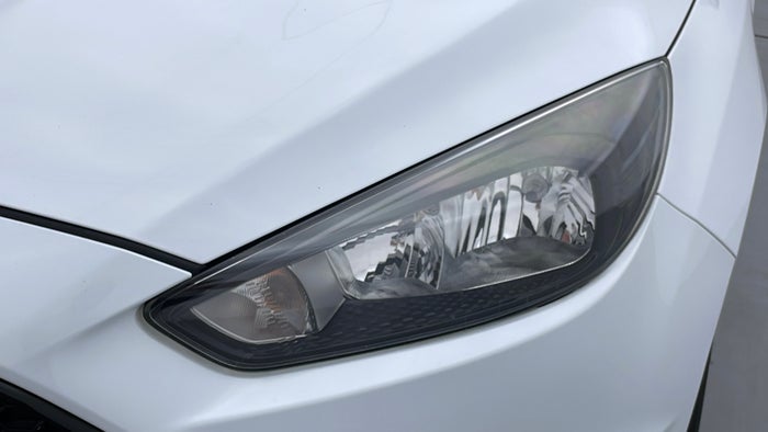 FORD FOCUS-Head Light LHS Fading