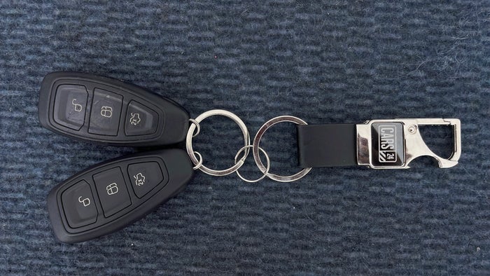 FORD FOCUS-Key Close-up