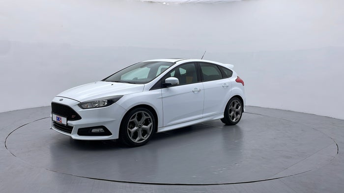 FORD FOCUS-Left Front Diagonal (45- Degree) View
