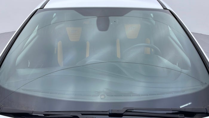 FORD FOCUS-Windshield Front Air Bubbles