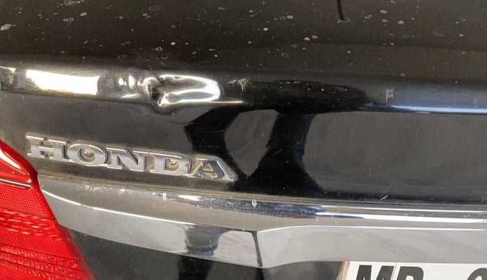 2014 Honda Amaze 1.2 SMT I VTEC, Petrol, Manual, 61,751 km, Dicky (Boot door) - Slightly dented