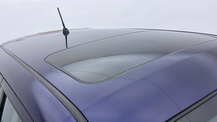 NISSAN JUKE-Roof Roof Beading Faded