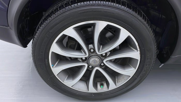NISSAN JUKE-Alloy Wheel RHS Rear Scratch