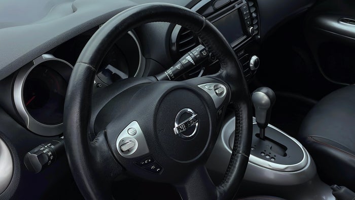 NISSAN JUKE-Steering Wheel Trim Faded