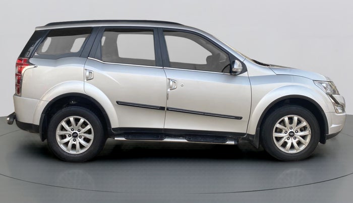 2015 Mahindra XUV500 W10, Diesel, Manual, 60,058 km, Right Side View