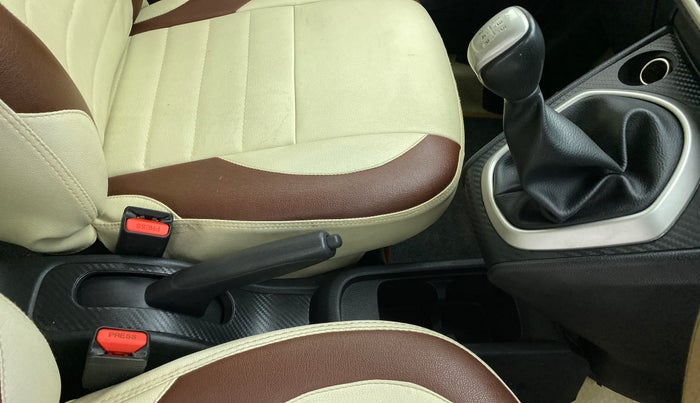 2019 Datsun Go A Optional, Petrol, Manual, 85,976 km, Gear Lever