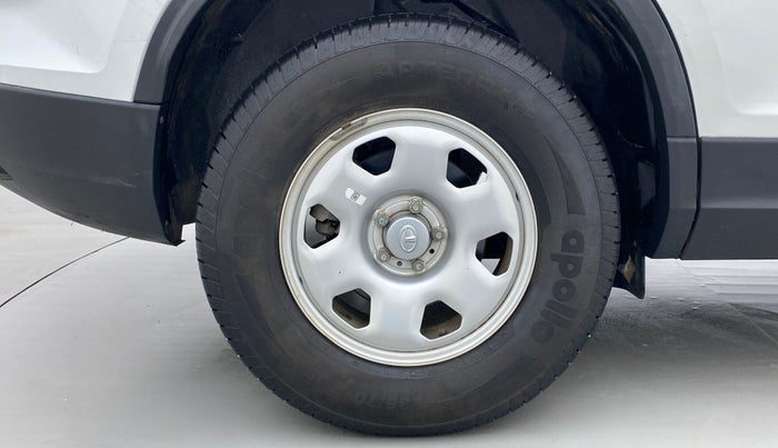 2021 Tata Safari XM 2.0 KRYOTEC, Diesel, Manual, 12,987 km, Right Rear Wheel