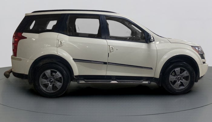 2015 Mahindra XUV500 W10, Diesel, Manual, 61,932 km, Right Side View