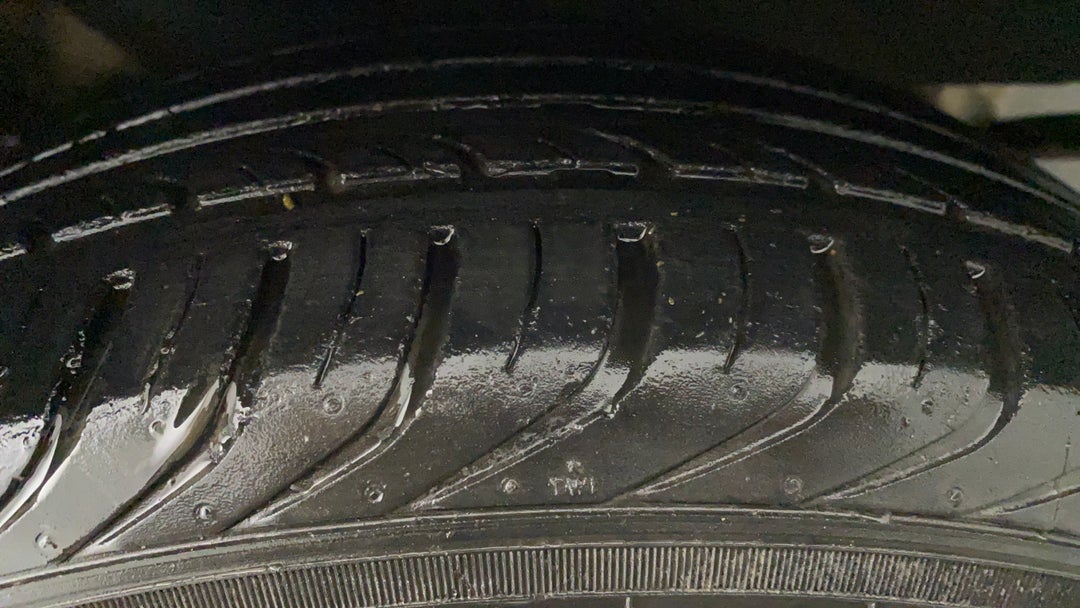 Left Rear Tyre Tread